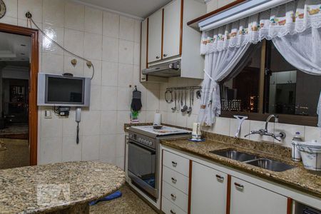 Apartamento à venda com 115m², 3 quartos e 2 vagas Apartamento à venda com 115m², 3 quartos e 2 vagasCozinha