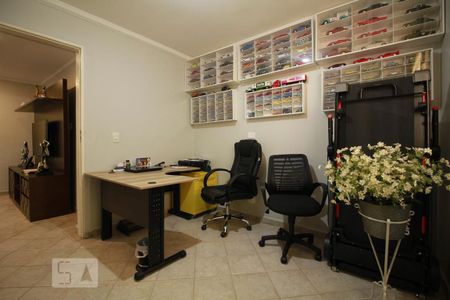 Casa à venda com 300m², 4 quartos e 6 vagasQuarto