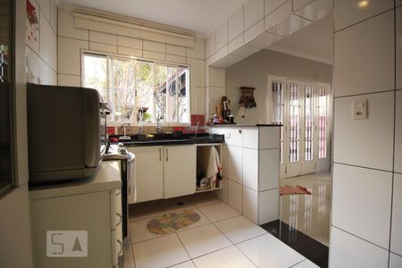 Casa à venda com 300m², 4 quartos e 6 vagasCozinha