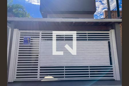 Casa à venda com 100m², 3 quartos e 1 vaga