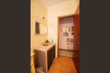 Casa à venda com 230m², 3 quartos e 2 vagasbanheiro