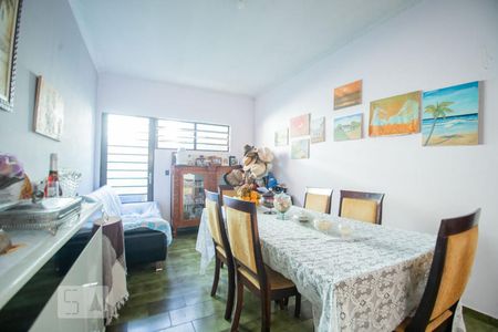 Casa à venda com 230m², 3 quartos e 2 vagassala de jantar