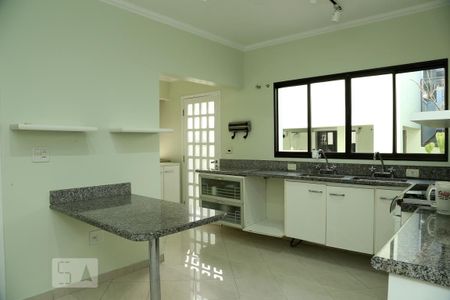 Casa para alugar com 252m², 4 quartos e 1 vagaCozinha