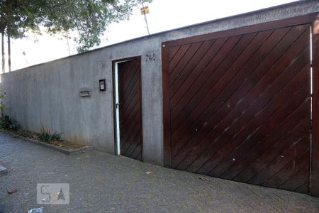 Casa para alugar com 252m², 4 quartos e 1 vagaFachada