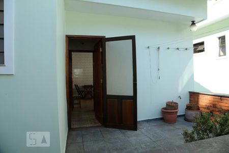 Casa para alugar com 252m², 4 quartos e 1 vagaÁrea Externa