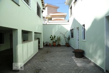 Casa para alugar com 252m², 4 quartos e 1 vagaÁrea Externa