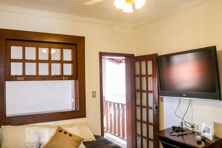 Casa à venda com 540m², 4 quartos e 5 vagas Casa à venda com 540m², 4 quartos e 5 vagasQuarto 2