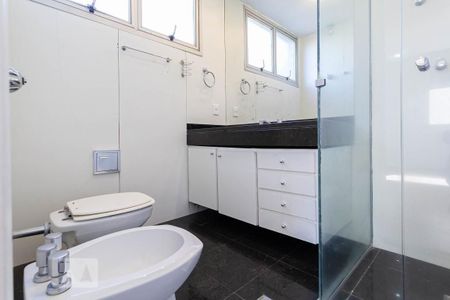 Apartamento à venda com 315m², 4 quartos e 2 vagasBanheiro da suíte 2