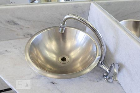 Apartamento à venda com 315m², 4 quartos e 2 vagasBanheiro social - Pia