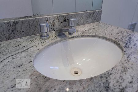 Apartamento à venda com 315m², 4 quartos e 2 vagasBanheiro da suíte 1 - Pia