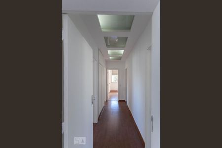 Apartamento à venda com 315m², 4 quartos e 2 vagasCorredor