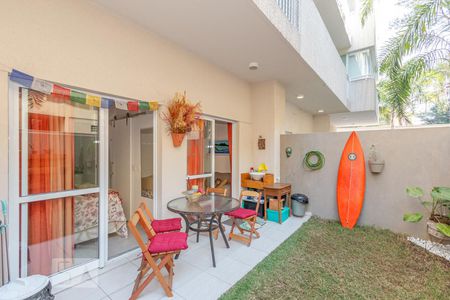 Studio à venda com 43m², 1 quarto e 1 vagaQuintal