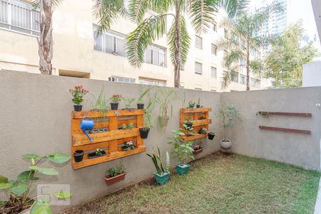 Studio à venda com 43m², 1 quarto e 1 vagaQuintal