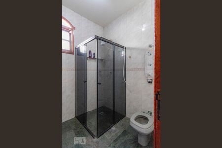 Casa à venda com 180m², 3 quartos e 12 vagasBanheiro