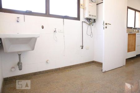 Apartamento para alugar com 152m², 3 quartos e 3 vagasLavanderia