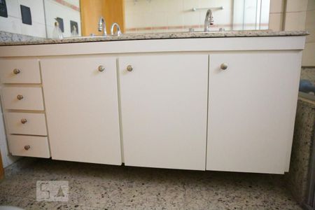 Apartamento para alugar com 152m², 3 quartos e 3 vagasBanheiro Quarto 3 - Suíte