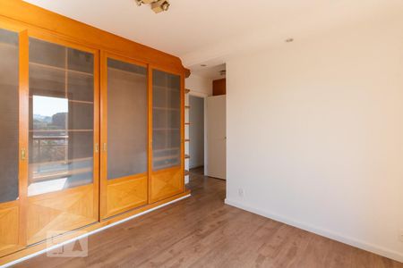 Apartamento à venda com 211m², 3 quartos e 4 vagas Apartamento à venda com 211m², 3 quartos e 4 vagasSuite 1