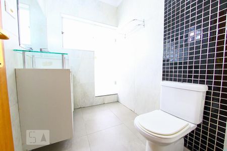 Casa à venda com 207m², 3 quartos e 4 vagas Casa à venda com 207m², 3 quartos e 4 vagasBanheiro da Suite 2