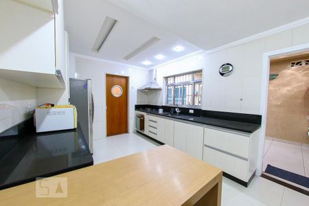 Casa à venda com 207m², 3 quartos e 4 vagas Casa à venda com 207m², 3 quartos e 4 vagasCozinha