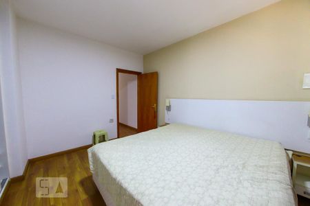 Casa à venda com 207m², 3 quartos e 4 vagas Casa à venda com 207m², 3 quartos e 4 vagasSuite 2