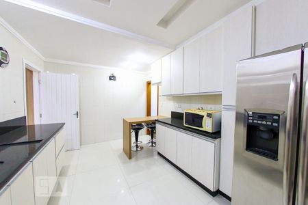 Casa à venda com 207m², 3 quartos e 4 vagas Casa à venda com 207m², 3 quartos e 4 vagasCozinha
