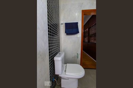 Casa à venda com 207m², 3 quartos e 4 vagas Casa à venda com 207m², 3 quartos e 4 vagasBanheiro da Suite 2