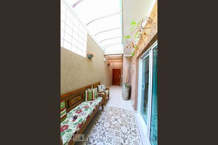 Casa à venda com 207m², 3 quartos e 4 vagas Casa à venda com 207m², 3 quartos e 4 vagasCorredor