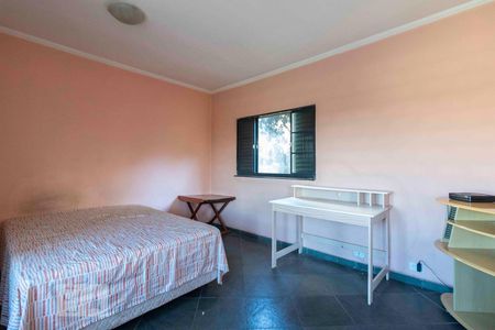 Casa à venda com 350m², 3 quartos e 3 vagas Casa à venda com 350m², 3 quartos e 3 vagasSuite 2