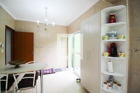 Casa à venda com 128m², 3 quartos e 2 vagas Casa à venda com 128m², 3 quartos e 2 vagasCozinha