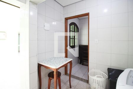 Casa à venda com 128m², 3 quartos e 2 vagas Casa à venda com 128m², 3 quartos e 2 vagasÁrea de Serviço