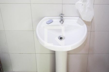 Casa à venda com 128m², 3 quartos e 2 vagas Casa à venda com 128m², 3 quartos e 2 vagasBanheiro de Serviço