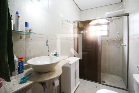 Casa à venda com 128m², 3 quartos e 2 vagas Casa à venda com 128m², 3 quartos e 2 vagasBanheiro