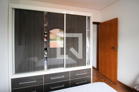 Casa à venda com 128m², 3 quartos e 2 vagas Casa à venda com 128m², 3 quartos e 2 vagasQuarto 4