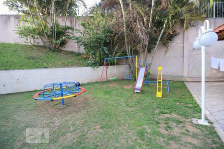 Casa de condomínio à venda com 83m², 2 quartos e 2 vagas Casa de condomínio à venda com 83m², 2 quartos e 2 vagasÁrea Comum - Playground