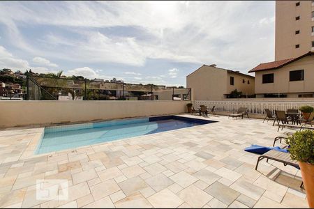 Apartamento para alugar com 60m², 2 quartos e 2 vagasÁrea comum - Piscina