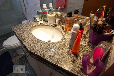 Apartamento para alugar com 360m², 4 quartos e 2 vagas Apartamento para alugar com 360m², 4 quartos e 2 vagasBanheiro da Suíte