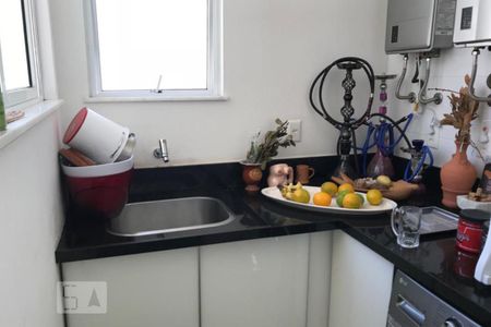 Apartamento à venda com 250m², 3 quartos e 1 vaga Apartamento à venda com 250m², 3 quartos e 1 vagaCozinha