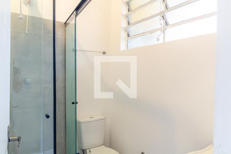 Banheiro de kitnet/studio para alugar com 1 quarto, 33m² em Santa Cecília, São Paulo