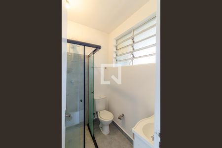 Banheiro de kitnet/studio para alugar com 1 quarto, 33m² em Santa Cecília, São Paulo