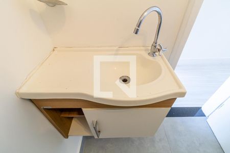 Banheiro de kitnet/studio para alugar com 1 quarto, 33m² em Santa Cecília, São Paulo