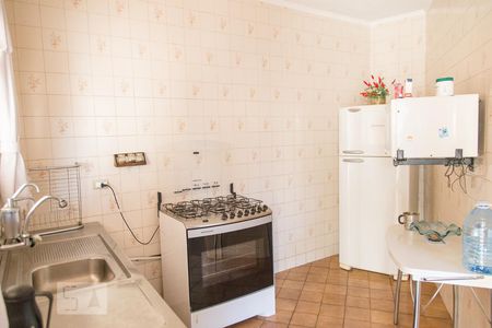 Casa à venda com 341m², 3 quartos e 2 vagas Casa à venda com 341m², 3 quartos e 2 vagasCozinha