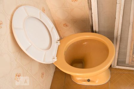 Casa à venda com 341m², 3 quartos e 2 vagas Casa à venda com 341m², 3 quartos e 2 vagasBanheiro de Serviço