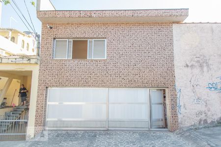 Casa à venda com 341m², 3 quartos e 2 vagas Casa à venda com 341m², 3 quartos e 2 vagasFachada