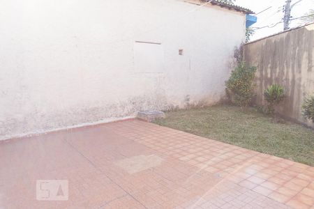 Casa à venda com 341m², 3 quartos e 2 vagas Casa à venda com 341m², 3 quartos e 2 vagasQuintal