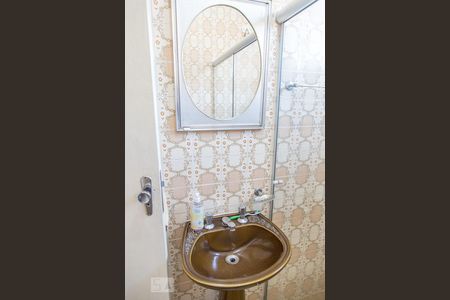 Casa à venda com 341m², 3 quartos e 2 vagas Casa à venda com 341m², 3 quartos e 2 vagasBanheiro Social