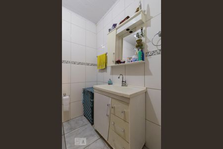 Casa à venda com 120m², 3 quartos e 1 vaga Casa à venda com 120m², 3 quartos e 1 vagaBanheiro