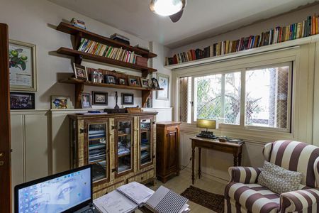 Apartamento à venda com 310m², 3 quartos e 2 vagas Apartamento à venda com 310m², 3 quartos e 2 vagasQuarto 3