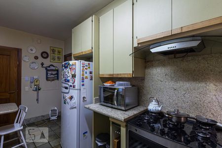 Apartamento à venda com 310m², 3 quartos e 2 vagas Apartamento à venda com 310m², 3 quartos e 2 vagasCozinha