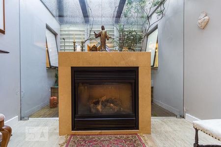 Apartamento à venda com 310m², 3 quartos e 2 vagas Apartamento à venda com 310m², 3 quartos e 2 vagasDetalhe