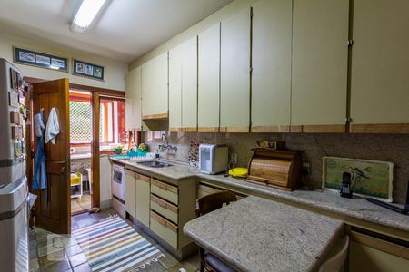 Apartamento à venda com 310m², 3 quartos e 2 vagas Apartamento à venda com 310m², 3 quartos e 2 vagasCozinha